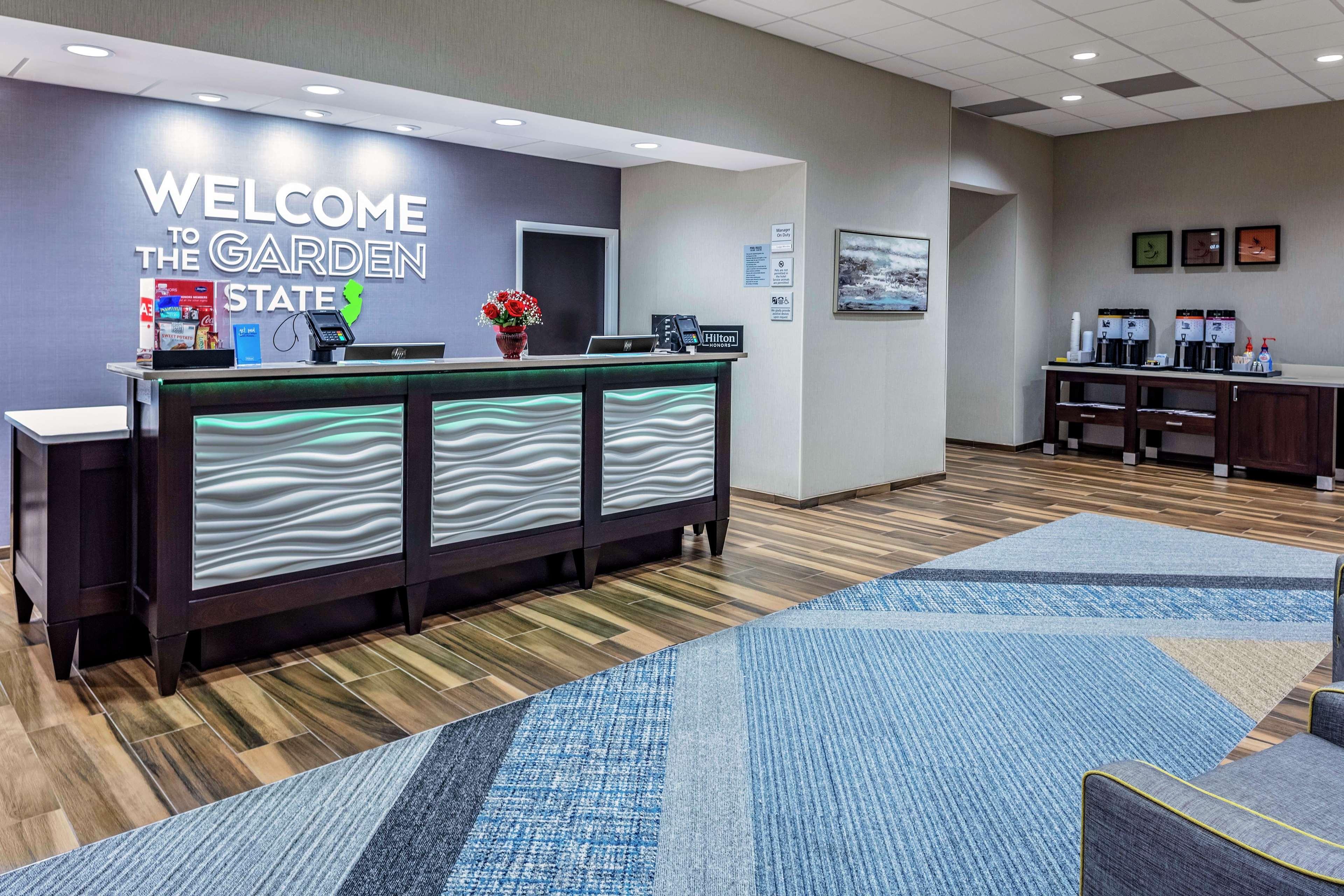 Hampton Inn Cranbury Εξωτερικό φωτογραφία
